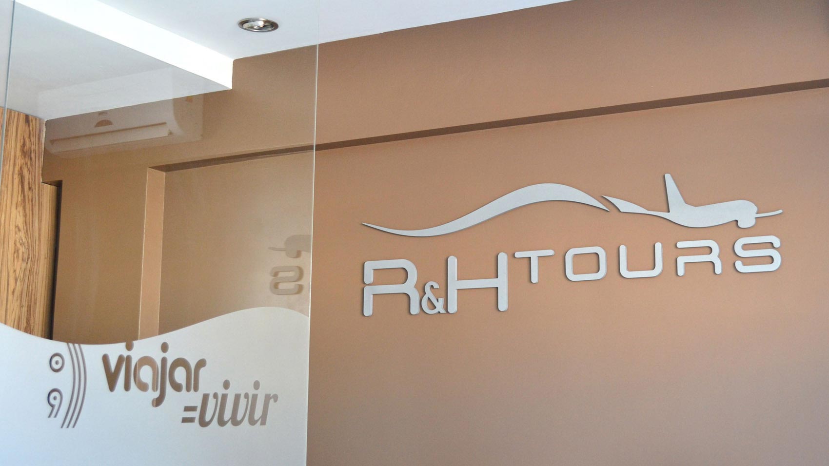 rh turismo